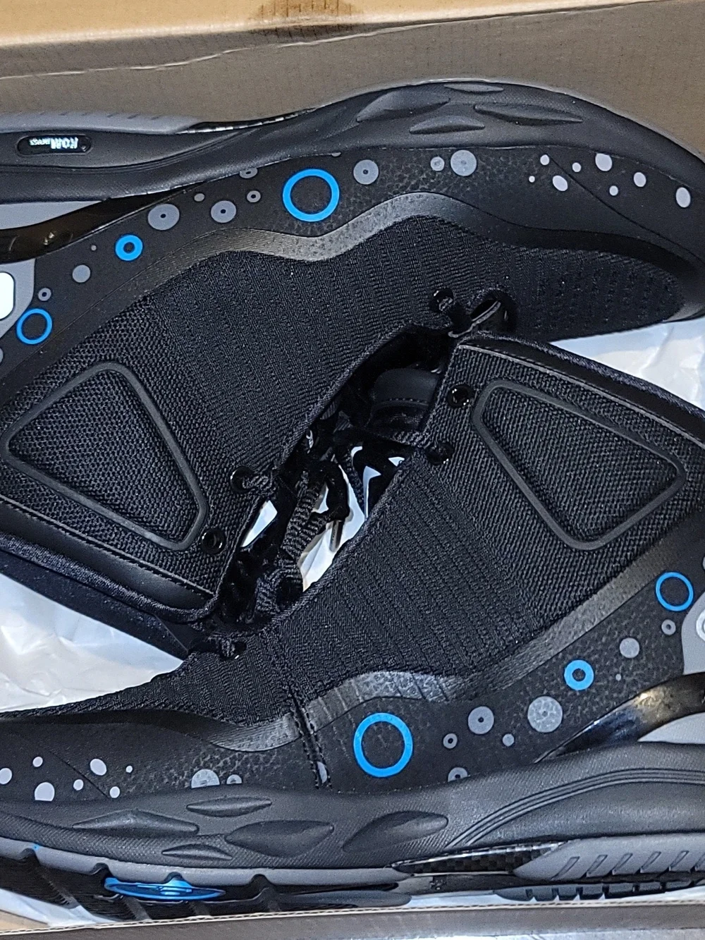 Black Q4 Sports 495 KOM size 9.5 New With Box